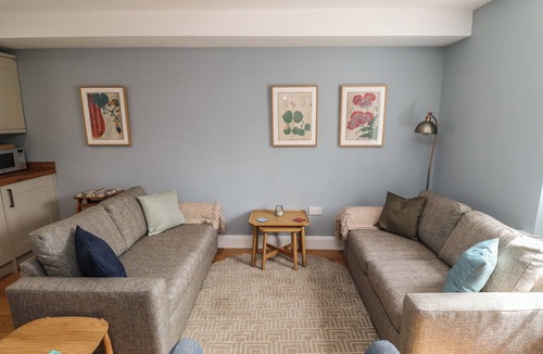 Alnmouth House | LARK RISE, family friendly, country holiday cottage in Alnmouth