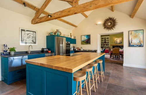 Souldern Villa | Lavender Farmhouse - Five Bedroom Villa, Sleeps 10