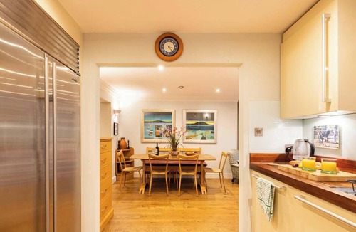 Lancaster Gate Apartment | Lavish Apartment with Roof Garden beside Hyde Park