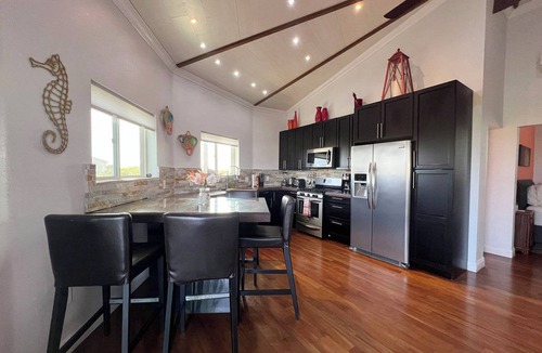 Staniel Cay Villa | Layin Low.Two Villas Offering 4 bedrooms, 2.5 baths on beautiful Staniel Cay