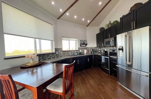 Staniel Cay Villa | Layin Low.Two Villas Offering 4 bedrooms, 2.5 baths on beautiful Staniel Cay