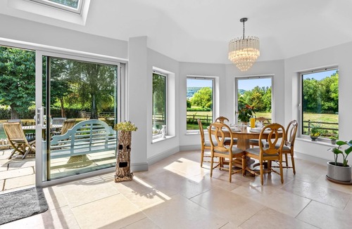 Great Witcombe Cottage | Leafield House - pet friendly near Cheltenham