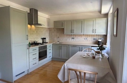 Belsize Park Apartment | Light, airy, great location, newly decorated and furnished. Great views.