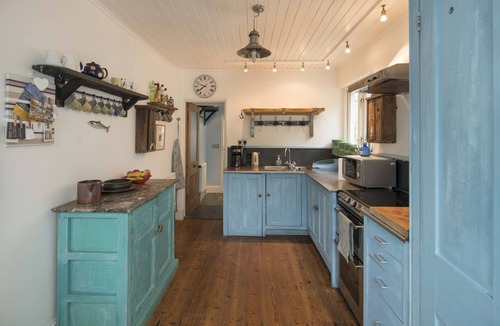 Mousehole House | Light filled home from home with spectacular panoramic sea views of Mounts Bay