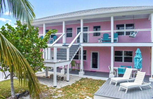 Green Turtle Estates House | Lillian's Bungalows - Second Floor Ocean View