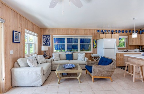 Hope Town House | Liney's Lookout - Private Oasis with Pool and Sea Views in Buttonwood Bay