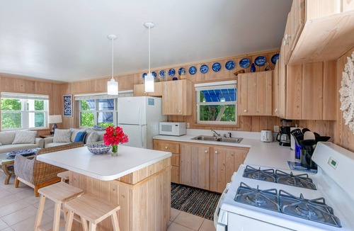 Hope Town House | Liney's Lookout - Private Oasis with Pool and Sea Views in Buttonwood Bay