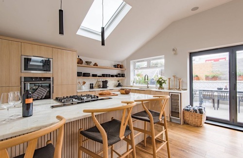 Whitstable Cottage | Little Beach House by Bloom Stays - a holiday let that sleeps 8 guests in 3 bedrooms