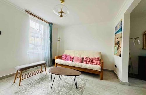 Arbury Apartment | Little Grapefull Cottage