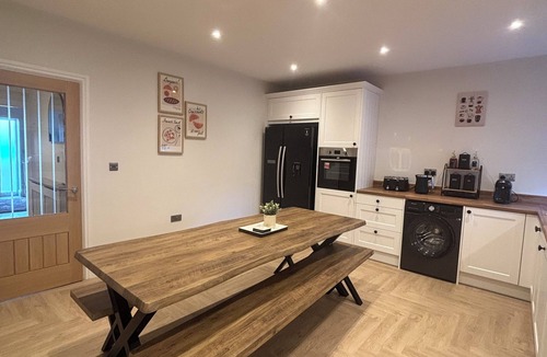 Much Marcle House | Little Harbours Hideaway - 3 bedroom barn conversion set in 6 acres of land