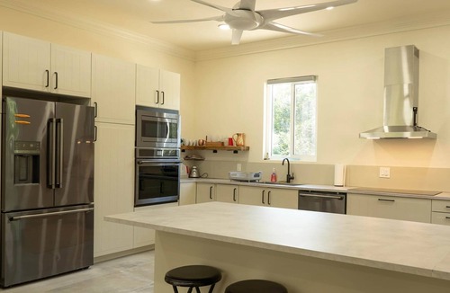 Green Turtle Cay House | Lo key cottages estate