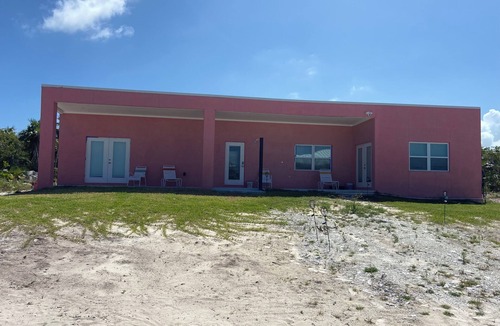 Port Howe House | Located in Greenwood Estates, Port Howe on Cat Island. Battery backup system!