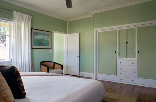 Wailuku Bed & Breakfast | Lokelani Suite - Historic Comfort