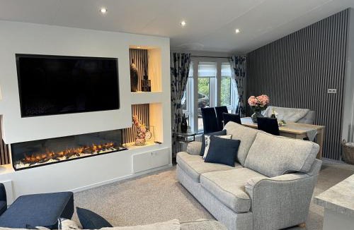 Tewitfield House | Loluke Lodge on The Lake