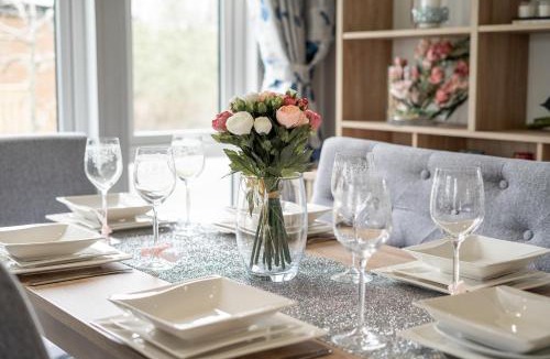 Tewitfield House | Loluke Lodge on The Lake