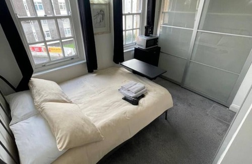 Cathedrals House | London Bridge Shard En-Suite
