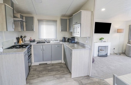 Evesham Cottage | Long Acres Lodge