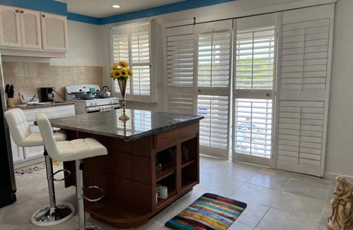 Galliot Cay Apartment | Long Island Comfort
