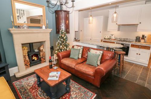 Castleton House | Losehill View