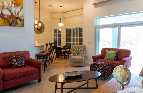 Cockburn Town Cottage | lotus San Salvador Bahamas