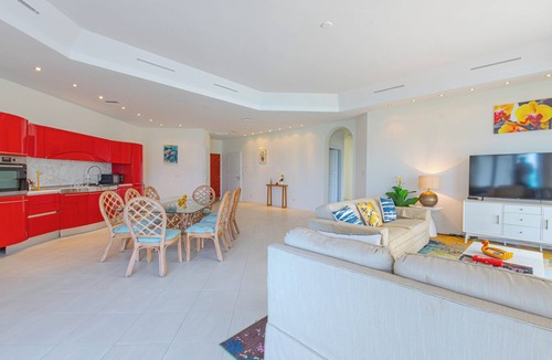 Westwind Condo | Love Beach Front 3BR luxury Condo - Pool & Beach