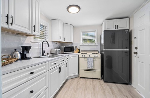 Nassau Apartment | Lovely 1 bedroom apartment, steps from the beach