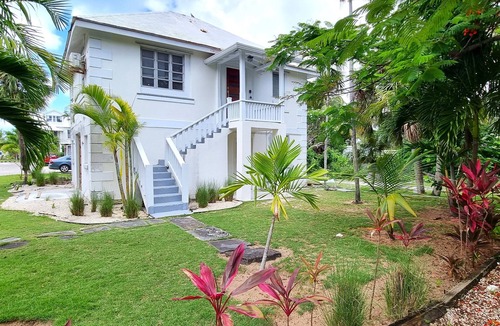 Nassau Apartment | Lovely 1 bedroom apartment, steps from the beach