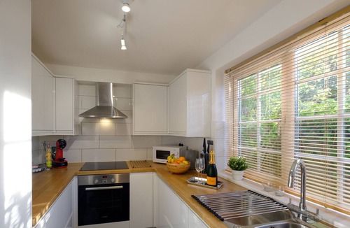 Datchet Apartment | Lovely 2-bedroom apartment, free parking & garden