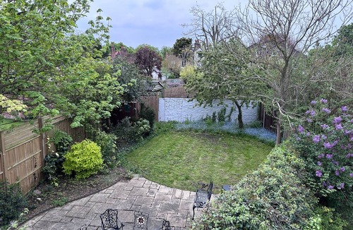Datchet Apartment | Lovely 2 bedroom apartment, free parking & garden