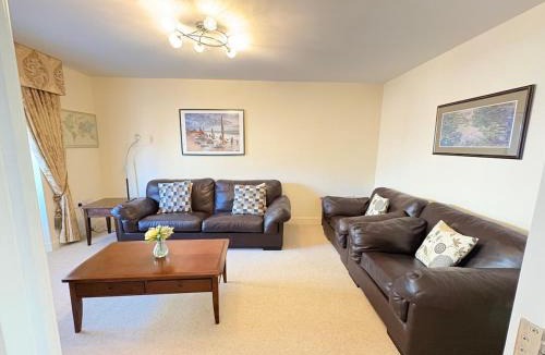 Newport Pagnell House | Lovely 3 Bed House