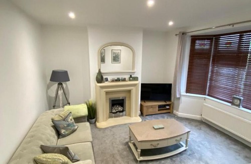 Congleton House | Lovely 3 bedroom family home in great location