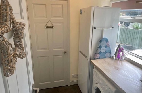 Alfreton House | Lovely 3BD Home in the Heart of Morton