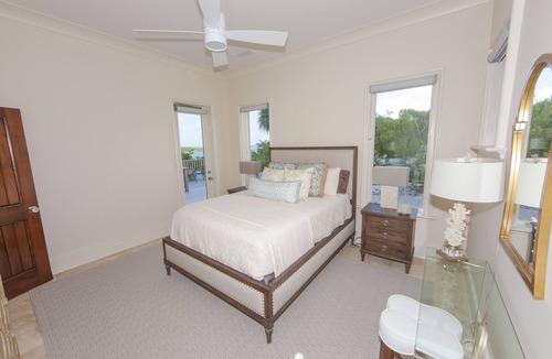 Staniel Cay House | Lovely 5br 5 bath luxury Villa-Can be rented 3 ways.Entire,Upper or Lower levels