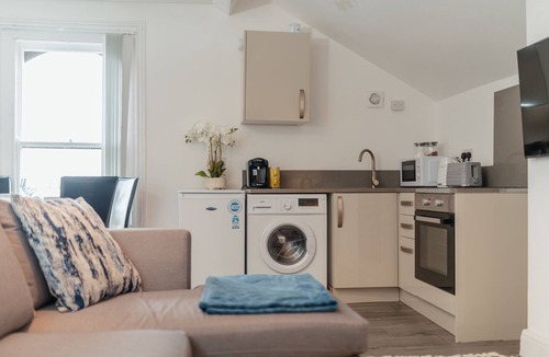 Crosby Apartment | Lovely Apartment 2 Minutes Walk From Crosby Beach