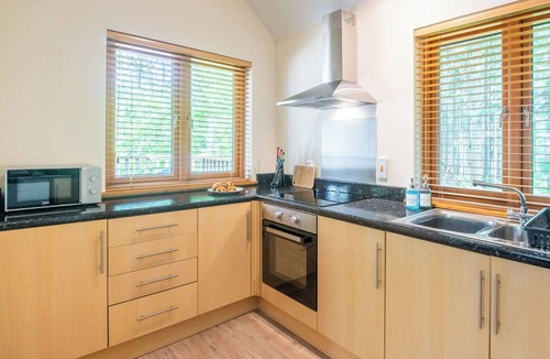 Logie Coldstone Apartment | Lovely apartment for 4 guests with TV, patio and pets allowed