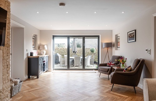 Stow-on-the-Wold House | Lovely dog friendly holiday cottage - Nursery End House