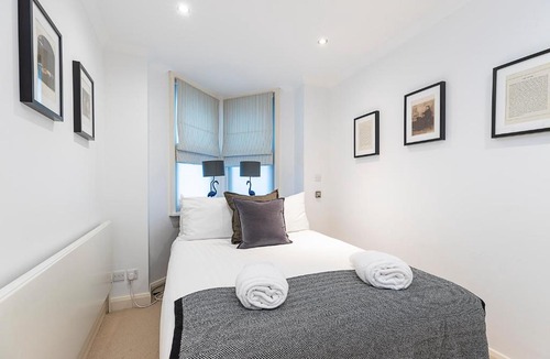 Courtfield Apartment | Lovely flat in Chelsea