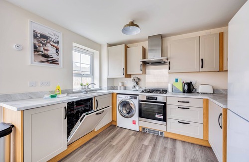 Milton Keynes House | Lovely Triumph House- Perfect location in Milton Keynes
