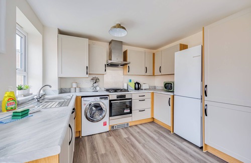Milton Keynes House | Lovely Triumph House- Perfect location in Milton Keynes