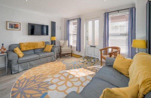 Nettlestone House | Lower Bouys