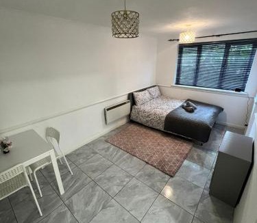 Earley Apartment | Lower Earley Ground Floor Studio