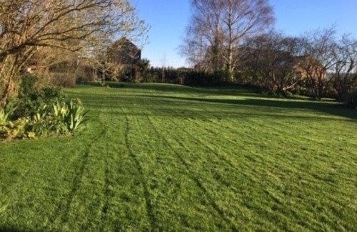 Tring House | Loxley Barn, 1-bed Cottage Retreat
