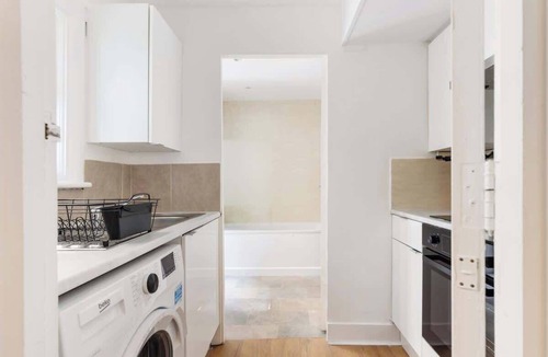 Marylebone Apartment | Lux Baker St Flat – Outdoor Space & Central London