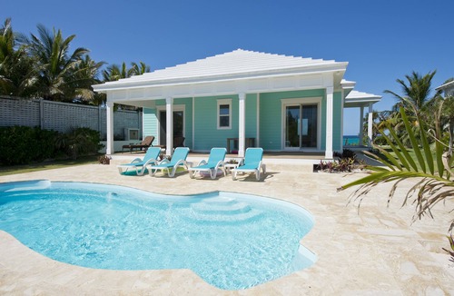 Governor's Harbour Villa | Lux Beachfront House W/Private Pool on Bank Rd. Walk to Tippy's!