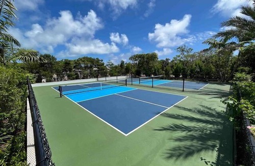 Dunmore Town Condo | Lux Waterfront Cottage in Exclusive Briland Club w/Marina, Beach, Pickleball