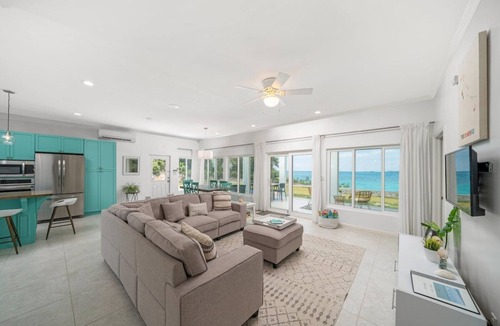 South Palmetto Point House | Lux Waterfront Villa on Secluded Caribbean Cove w/