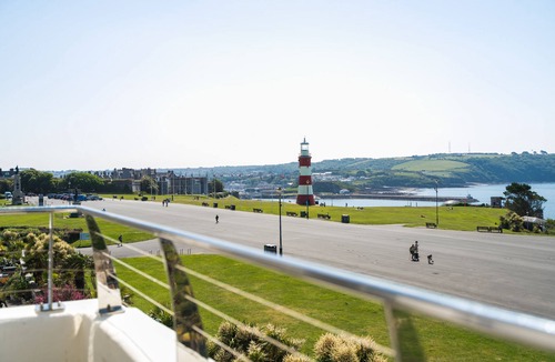 Plymouth Apartment | Luxurious 2 bed apartment with balcony and spectacular sea views
