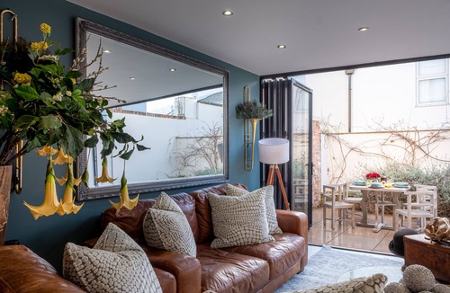 Montpellier House | Luxury 2-bed House in Cheltenham