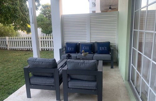 Palm Cay Villa | Luxury 5 Star 3 BR Villa Private Gated Community, *FREE Beach Access Included