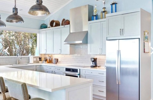 Staniel Cay House | Luxury 5BR,4 Bath. Oceanfront Home with dock in Staniel Cay